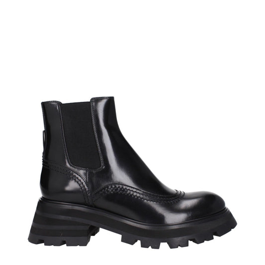 Alexander McQueen Black Leather Round Toe Shoes